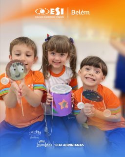 As crianças do Infantil 4 desenvolveram o Projeto “Brinquedos e Brincadeiras de Diferentes Culturas”, por meio do qual exploraram a diversidade cultural e a importância do brincar. Durante o projeto, confeccionaram brinquedos com materiais recicláveis, valorizando a criatividade, a sustentabilidade e o reaproveitamento de recursos.

As famílias participarão por meio de doações que serão destinadas à missão das Irmãs Scalabrinianas, em Uíge, Angola, centro que acolhe crianças para atividades no contraturno escolar.