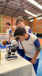 Nos Anos Finais e no Ensino Médio, nossos alunos vivem uma fase repleta de descobertas, desafios e conquistas! 🩵
É o momento de aprofundar o conhecimento, desenvolver autonomia e fortalecer valores que os acompanharão por toda a vida. ✨
Formamos jovens protagonistas, capazes de sonhar alto, agir com responsabilidade e transformar o mundo ao seu redor. 🧡
Colégio Belém, aqui a educação é para uma vida inteira! 🫶🏻📚