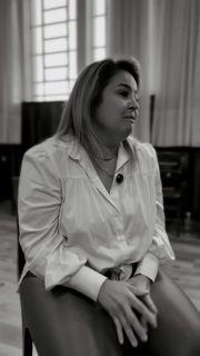 Entre memórias, cartas, fotos e muito carinho, as famílias do Infantil prepararam uma caixa afetiva para marcar a passagem dos pequenos ao Ensino Fundamental. 💛✨
Nos relatos, as mães falaram da emoção desse momento e reforçaram algo especial: para elas, o Colégio Belém é família, tem valores sólidos e é uma verdadeira extensão de casa.
Um gesto de amor que fortalece laços e acompanham nossas crianças nesse novo ciclo e para a vida inteira. 🙏🏻💙