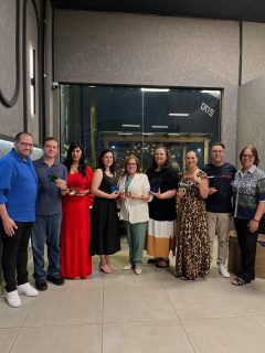 Celebramos, com profundo reconhecimento, os colaboradores que completaram 10, 15, 20 e 30 anos de dedicação à nossa missão.
Cada gesto, cada entrega e cada dia vivido com compromisso e amor à educação fortalecem a essência scalabriniana que nos guia.
Obrigado por transformarem trabalho em propósito, rotina em cuidado e história em legado.
É uma honra construir, ao lado de vocês, os caminhos que sustentam e renovam o Colégio Belém. 💙