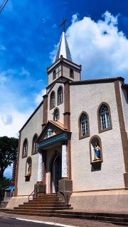 Na Apresentação do Senhor, celebramos Nossa Senhora de Belém.
Maria que oferece seu Filho a Deus e nos ensina o verdadeiro sentido da entrega, da fé e da confiança. 🕊️🤍
Que, a exemplo dela, saibamos apresentar ao Senhor nossa vida, nossos sonhos e nosso caminhar.
Nossa Senhora de Belém, rogai por nós. 🙏✨